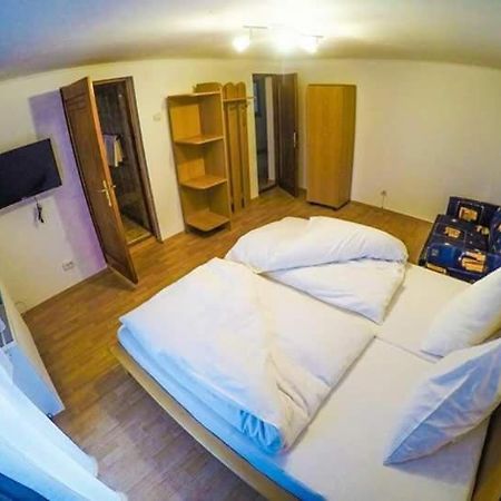 Casa Germana Hotel Lupeni  Екстериор снимка