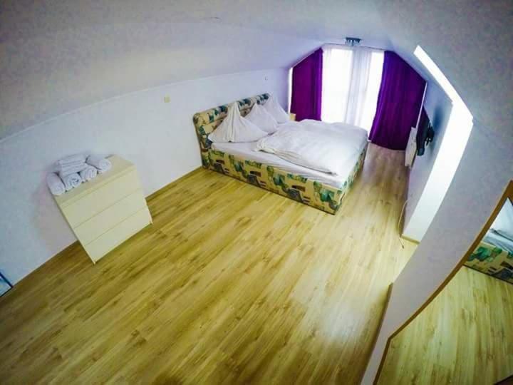 Casa Germana Hotel Lupeni  Екстериор снимка