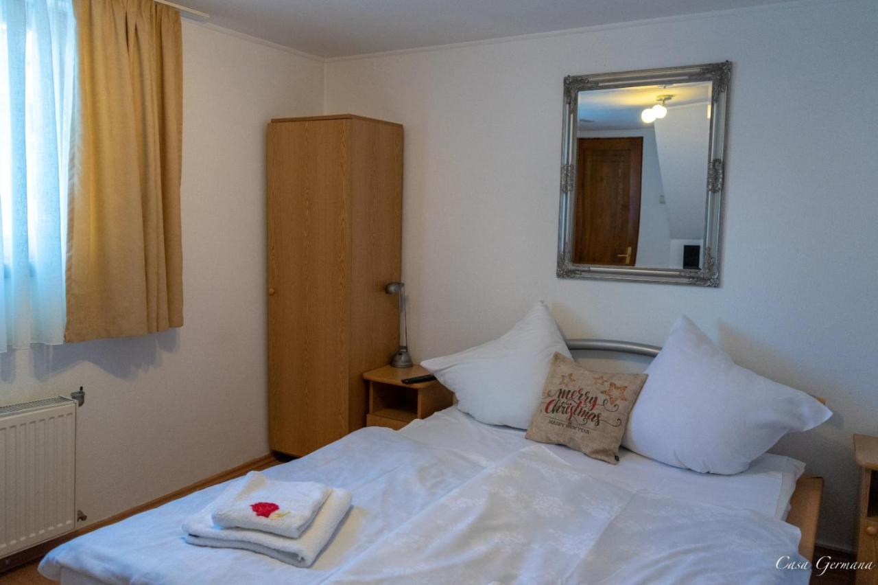 Casa Germana Hotel Lupeni  Екстериор снимка